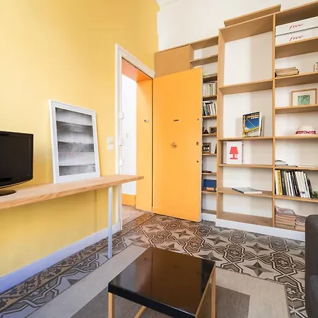 Comedie Lonjon Apartment *