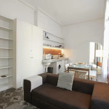 Comedie Lonjon Apartment