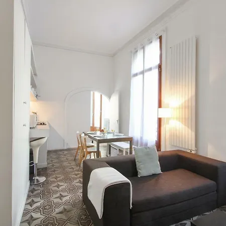 Apartment Comedie Lonjon
